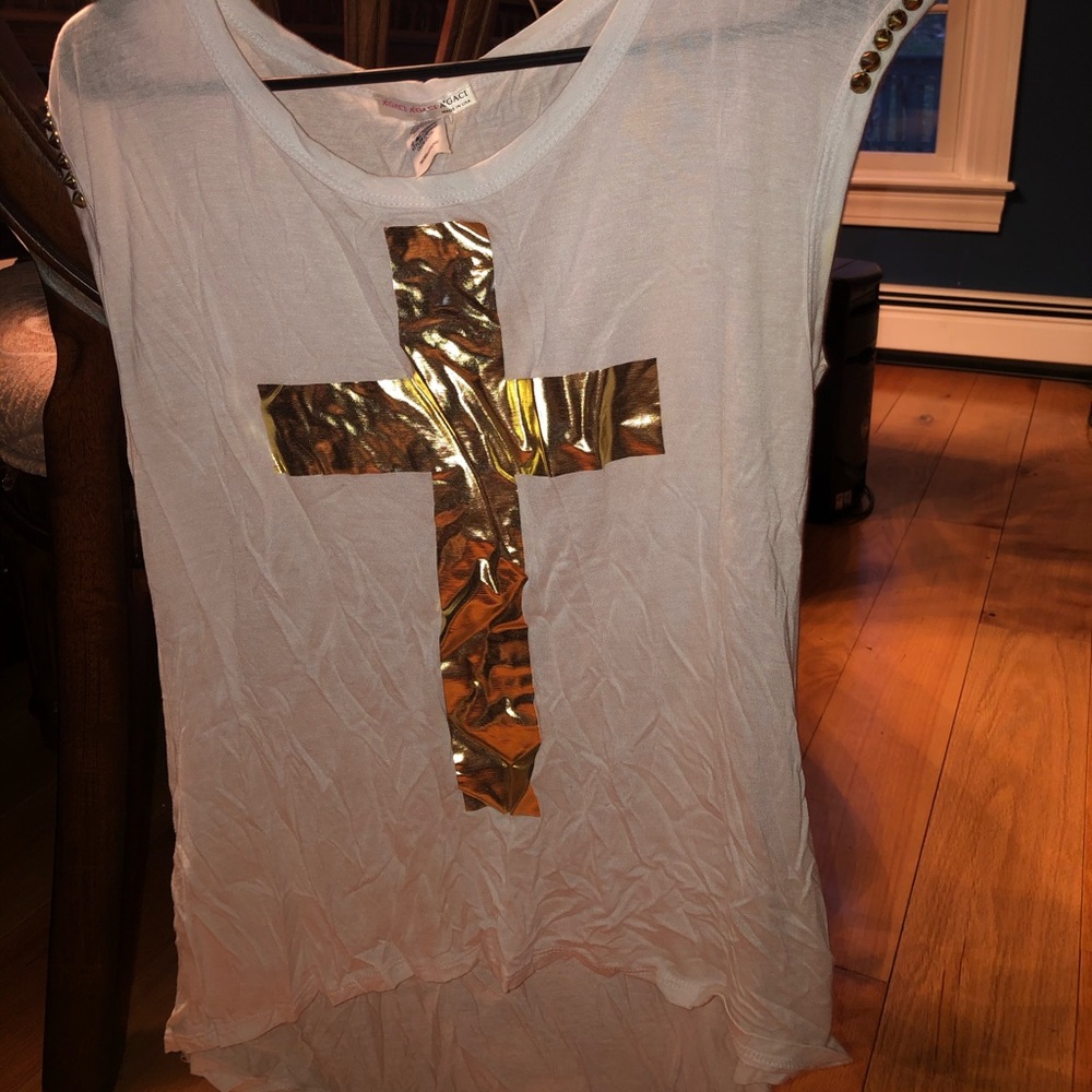 Short Sleeve Cross Top with Studs on the sleeves. Brand: A’gaci. Size: Medium
